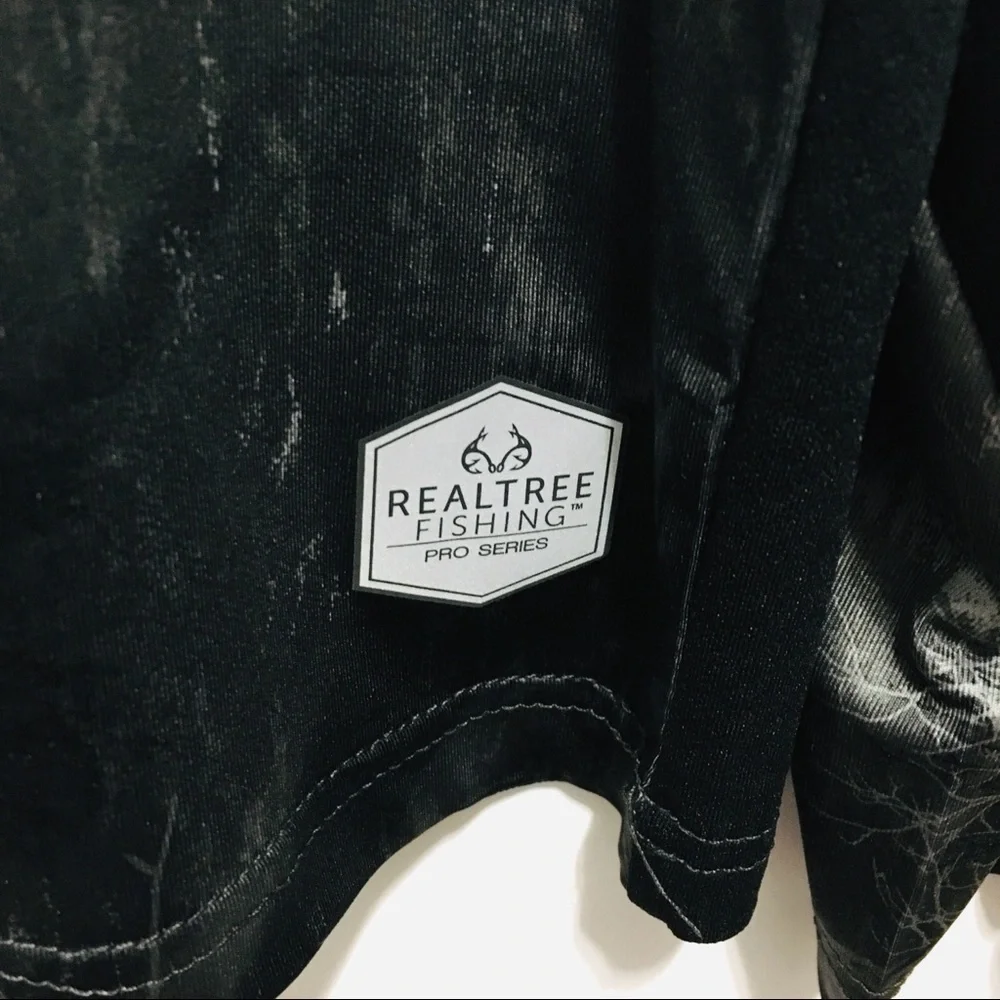 🆕 Realtree Men’s Cast Performance Fishing Long Sleeve Tee - Picture 6 of 10